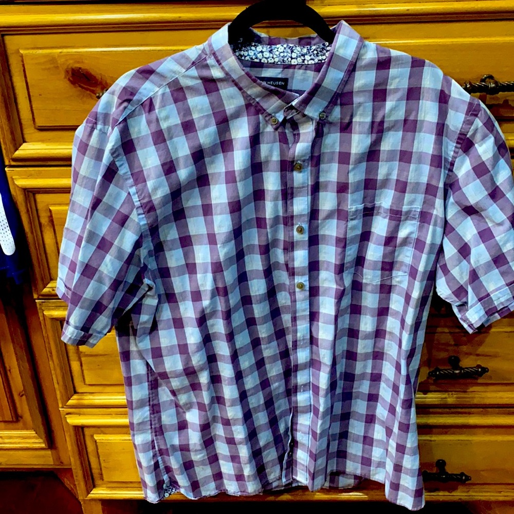 Van Heusen short sleeve button down plaid shirt